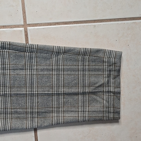 Zara Men's Black and White Checkered Dress Pants - Picture 3 of 7